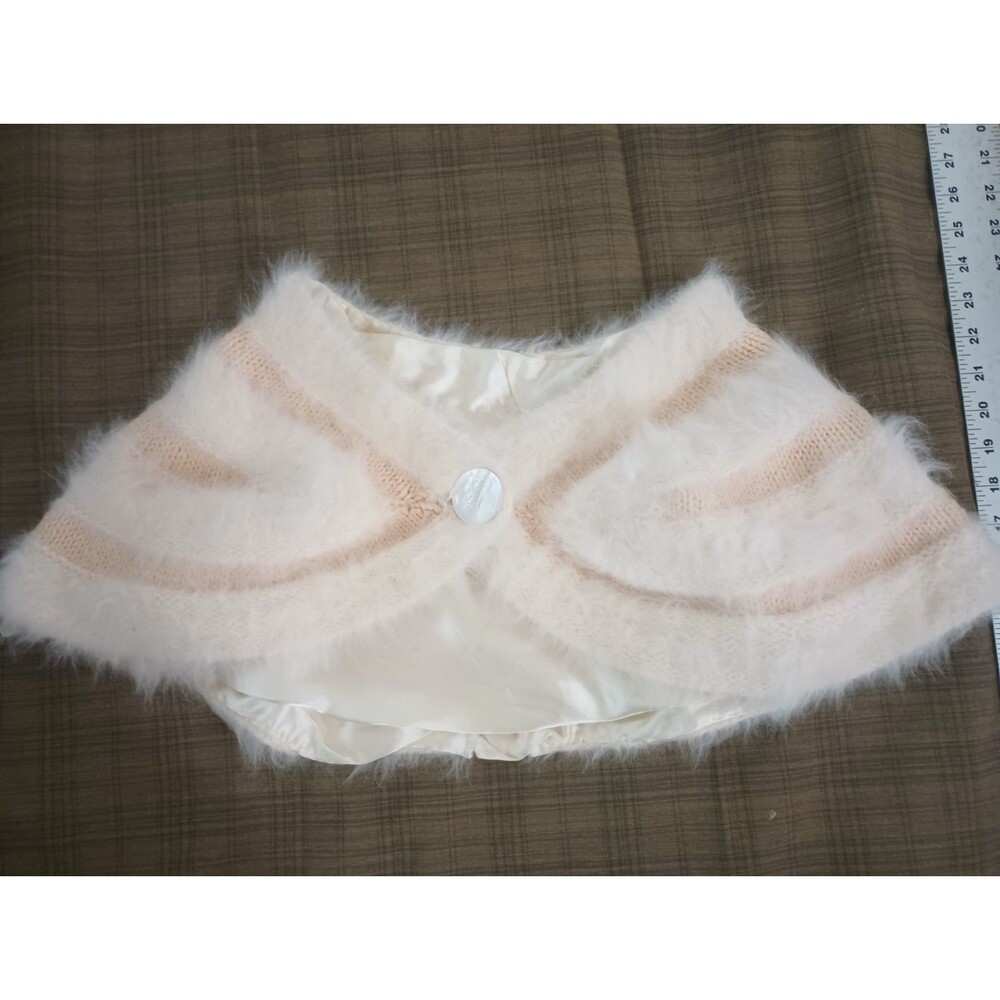 1940s 50s  women’s formal capelet or shoulder wrap Huge Pearl Shell Button